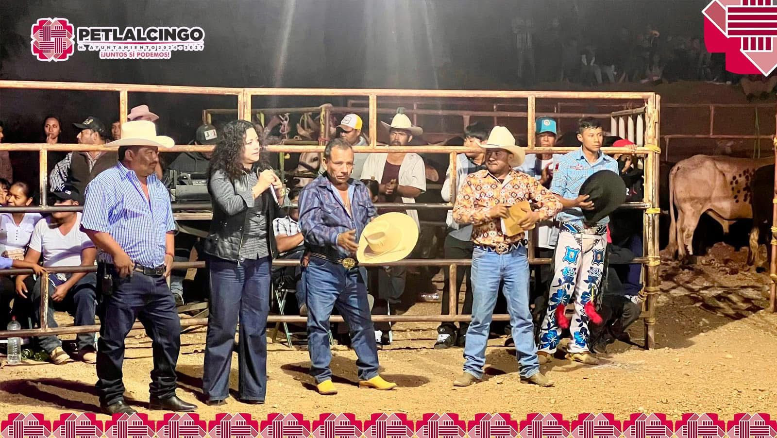 Con un emocionante espectáculo de Jaripeo, celebramos un año más a la Virgen de la Candelaria, en Texcalapa de Juárez.
