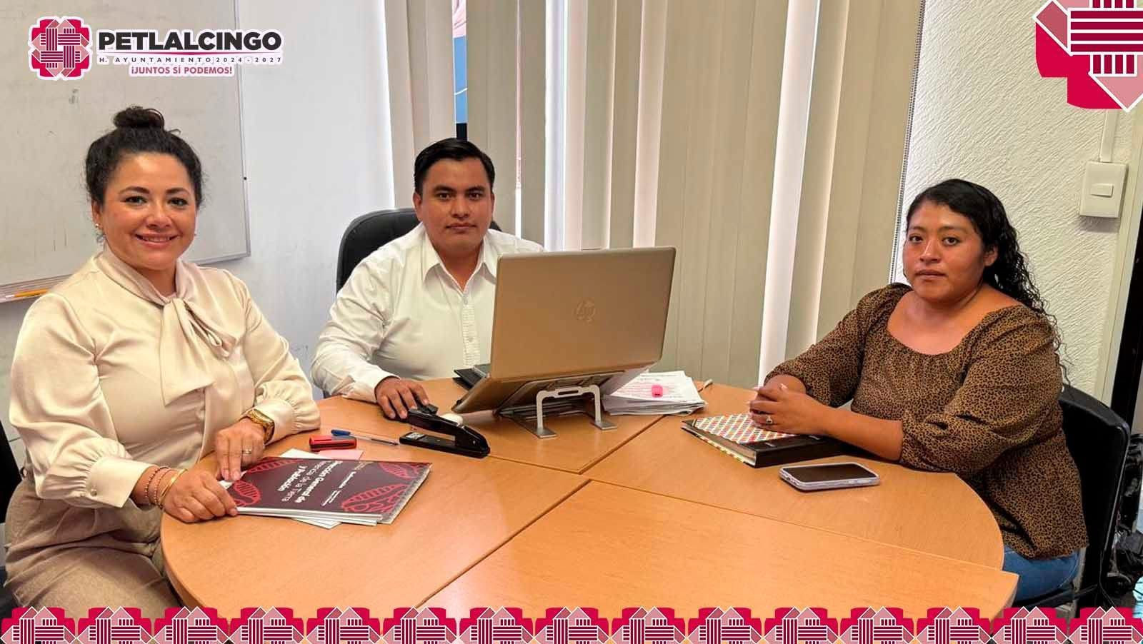 Asistí a plasmar la firma que celebra el Convenio de Coordinación