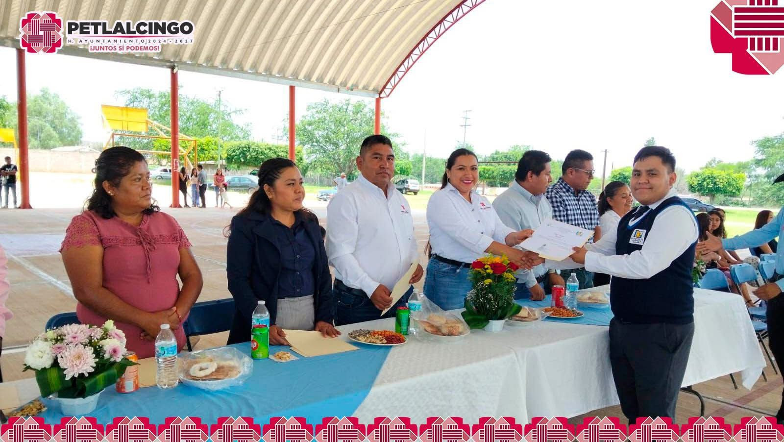 Estuvimos presentes en la ceremonia de clausura de fin de cursos del Bachillerato Digital 212