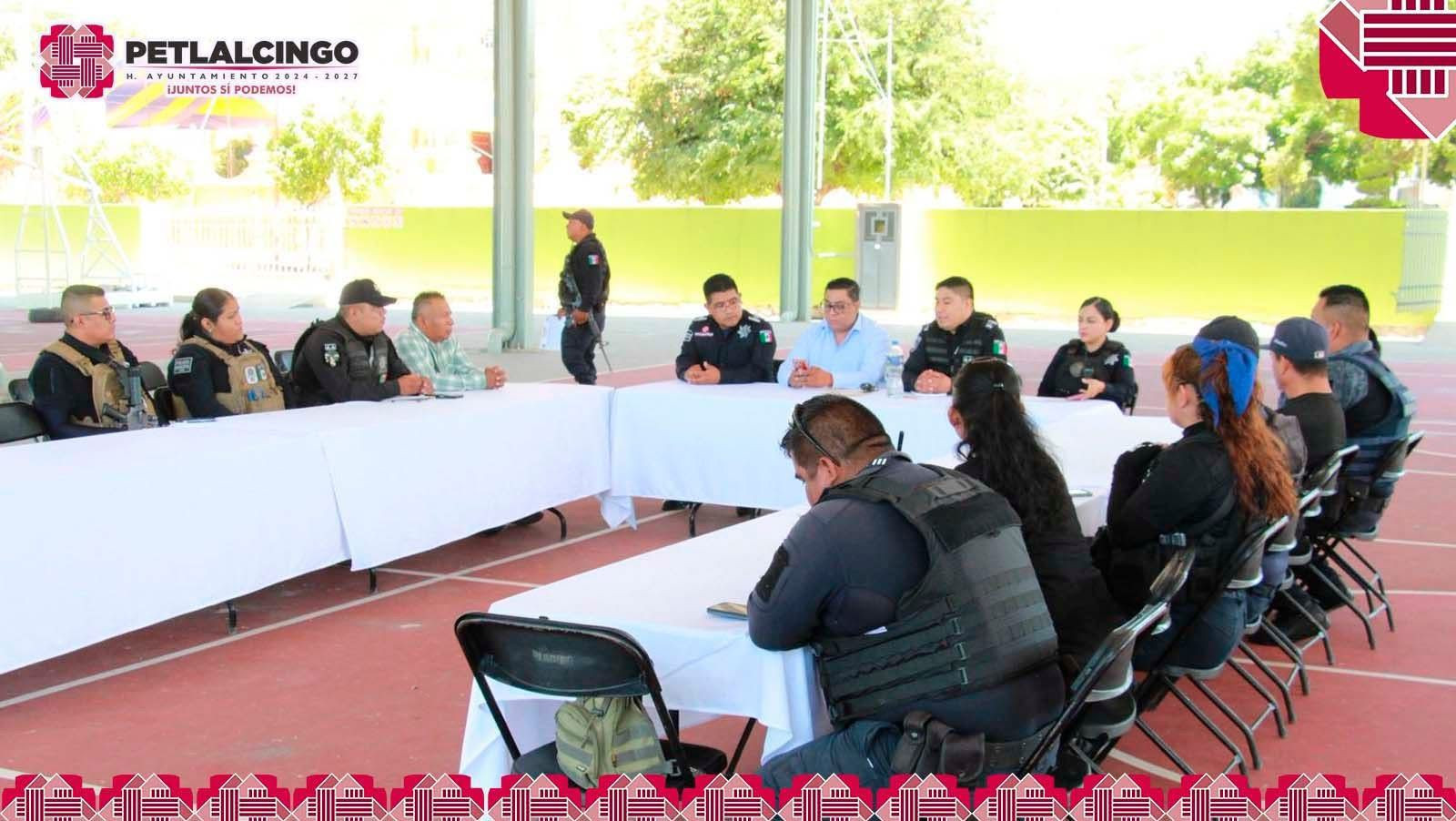 Trabajando de la mano…