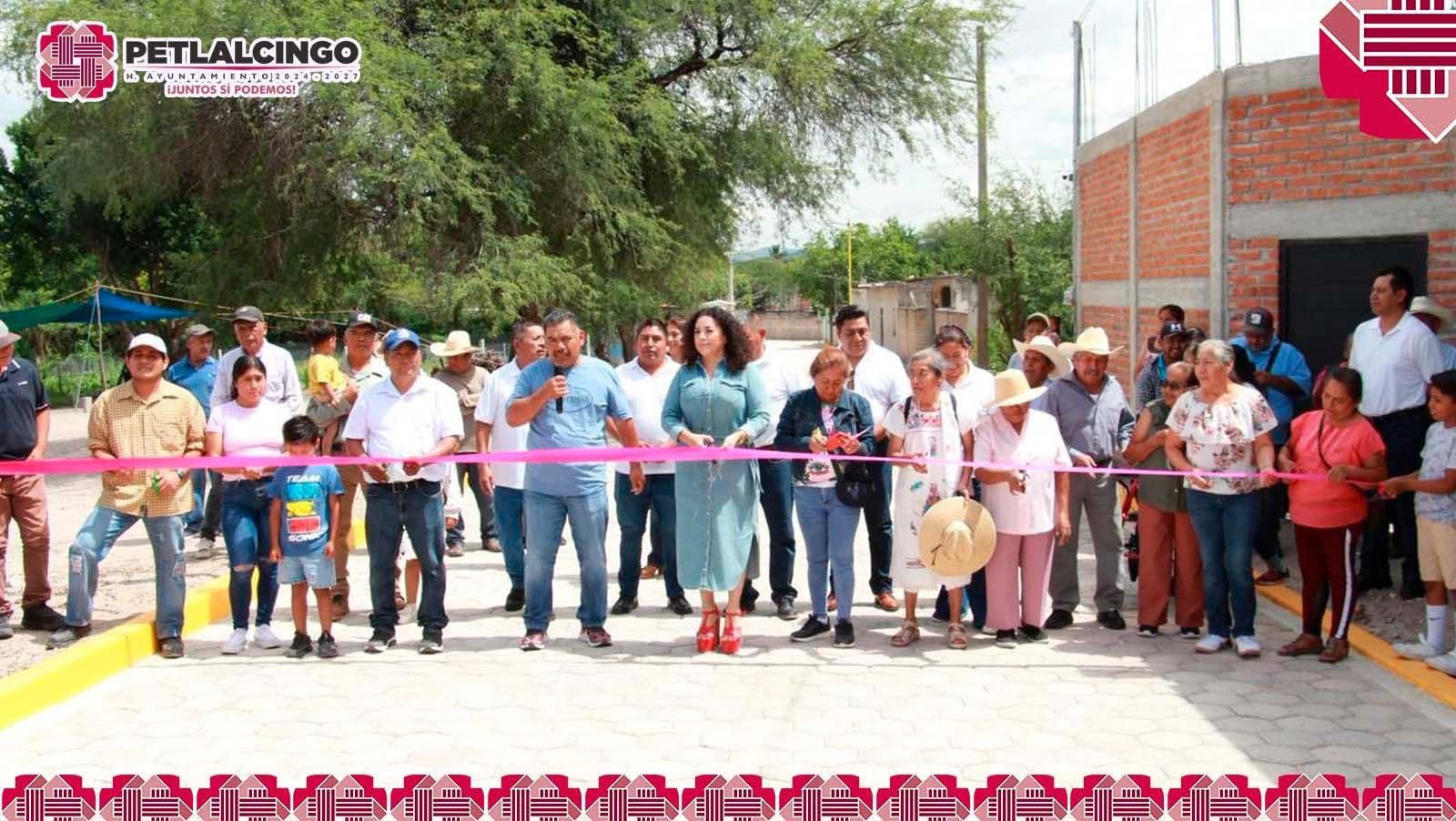 pavimentación con adoquín en nuestro Petlalcingo.