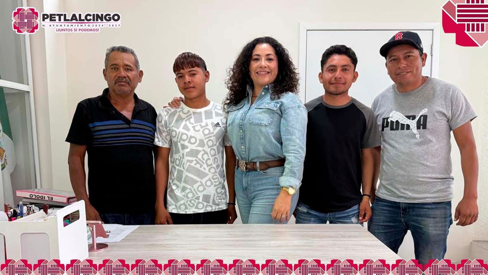 En apoyo al deporte, recibí a los organizadores del Torneo de Fútbol, que se llevará a cabo en la localidad de “El Ídolo”.