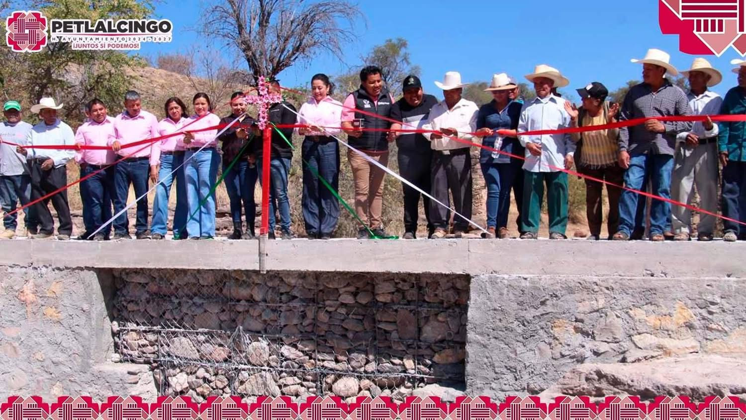 Siguiendo con la inauguración de obras comunitarias en Petlalcingo