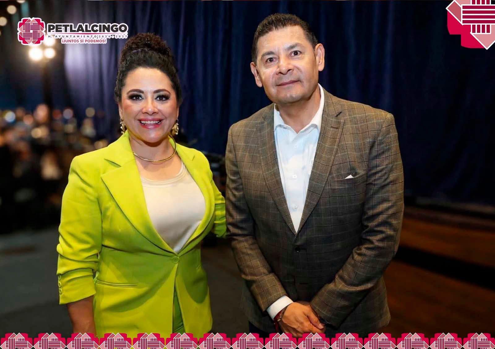“Entrega de Apoyos del Programa de Obra Comunitaria a Casas de Salud del Estado de Puebla”
